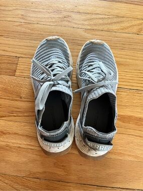 Women’s merrell float pro shoe